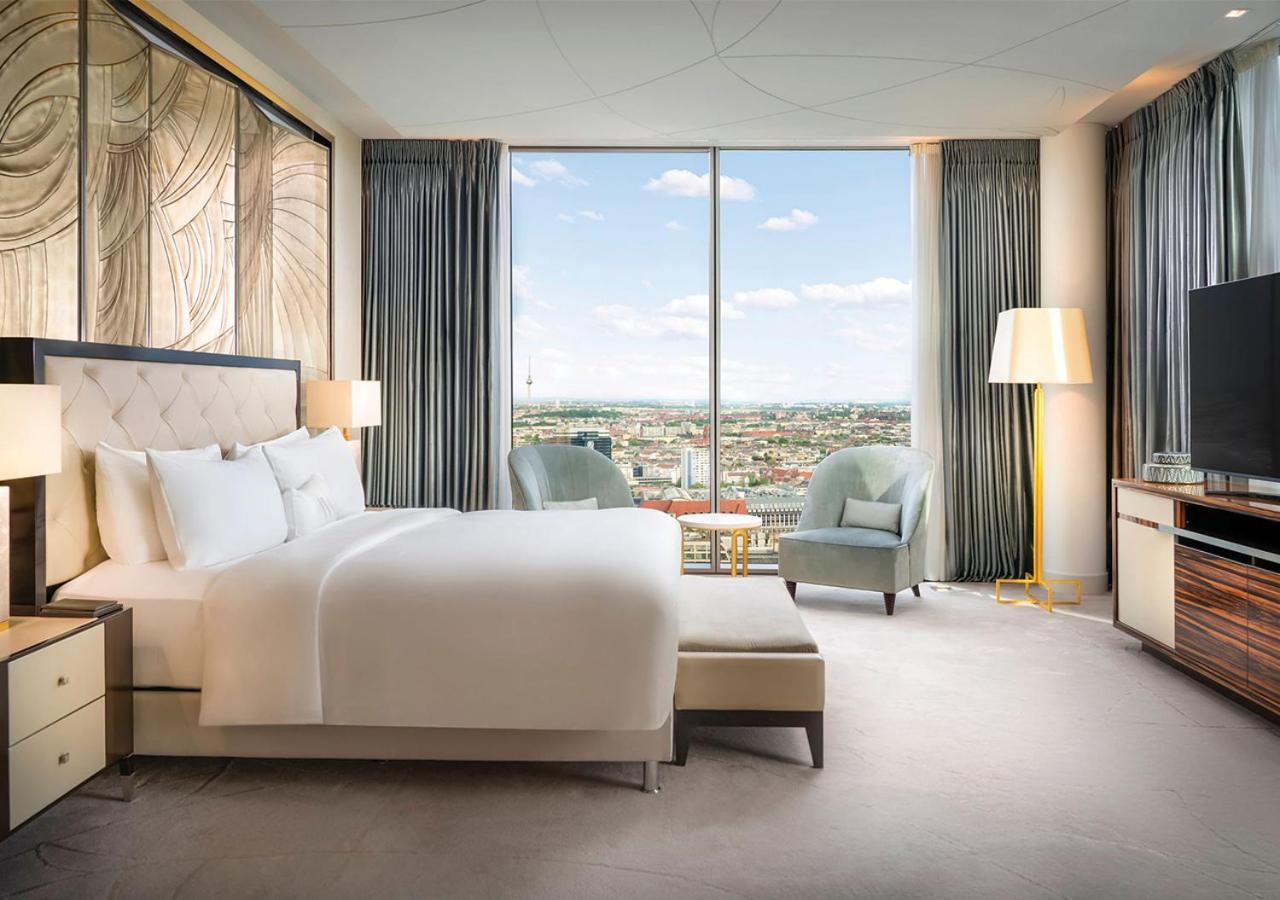 Waldorf Astoria Hotel 5*